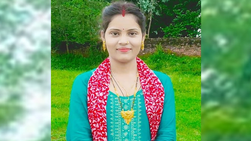 Kanpur: Newly married woman's body found hanging, murder alleged