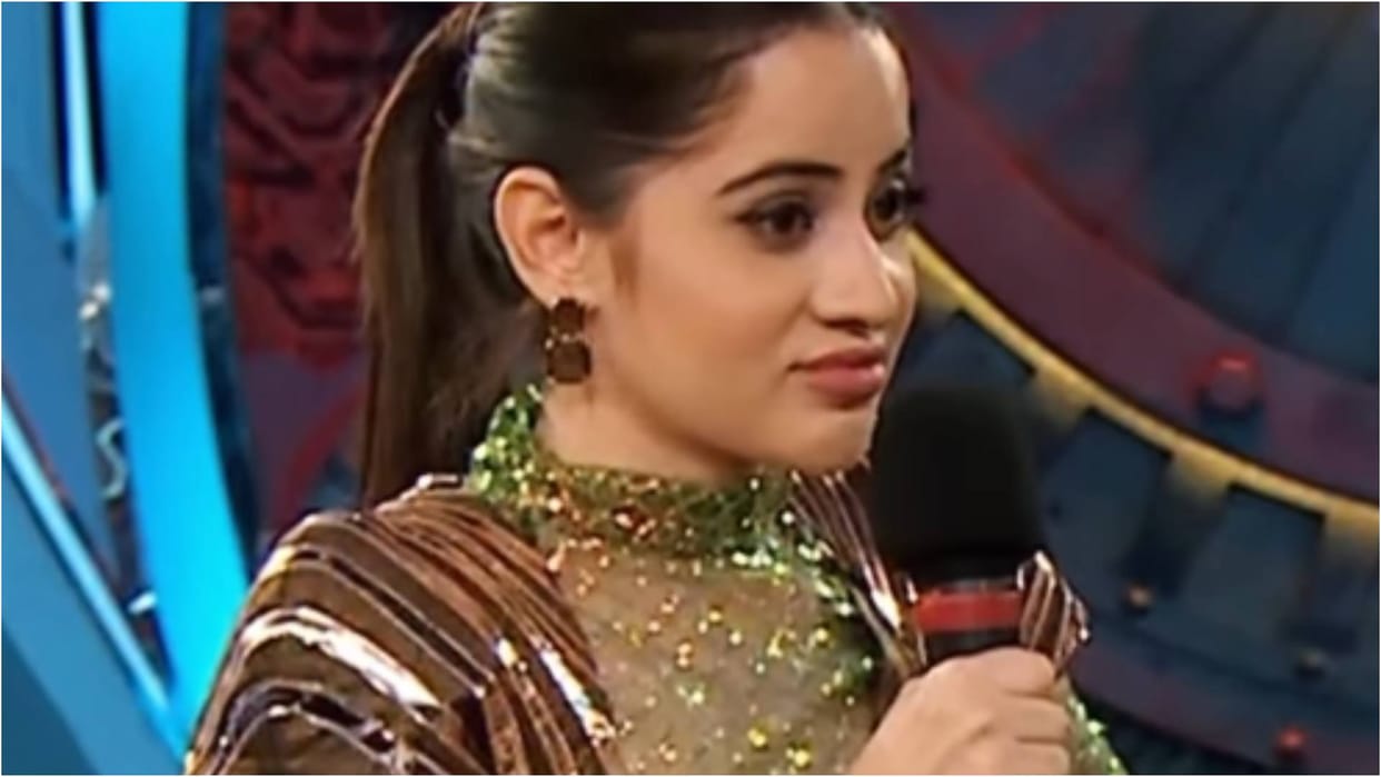 Uorfi Javed At Salman Khan Hosted Show Bigg Boss 19 Jio Hotstar video viral