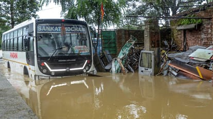 Top Headline Today Important And Big News Stories Of 29 August 2025 Updates on amar ujala