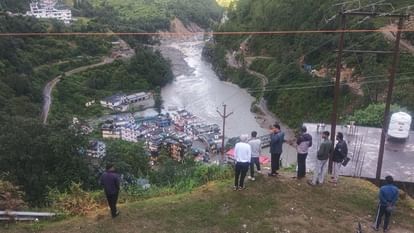 Uttarkashi: Flow of Yamuna river stopped again due to debris and boulders, lake started forming, highway close