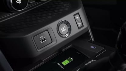2025 renault kiger facelift launched in india price features specifications engine variants details