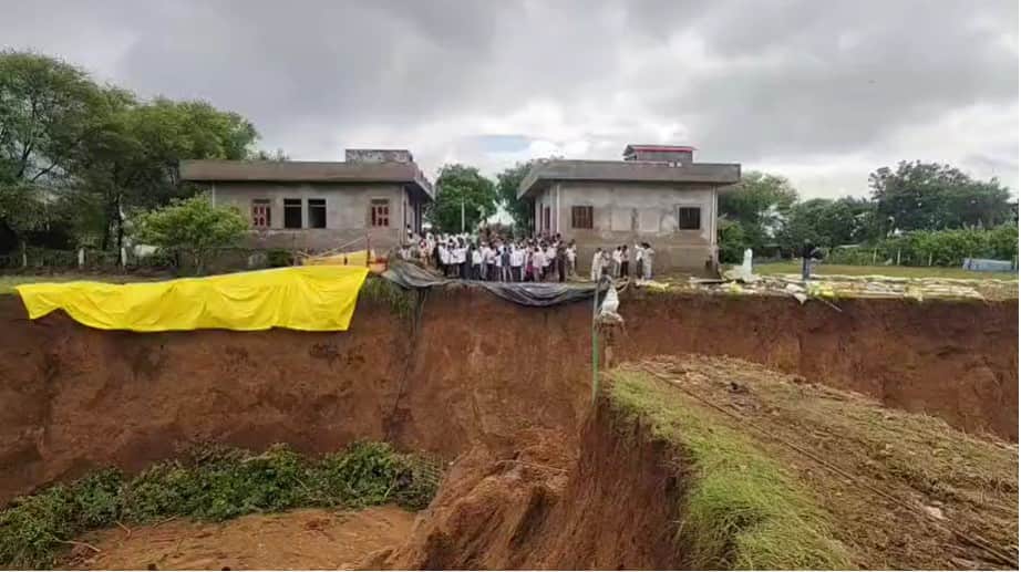 Rajasthan Rain Havoc Heavy Rain Creates 50-Foot Crater in Sawai Madhopur, Houses and Temples Collapse