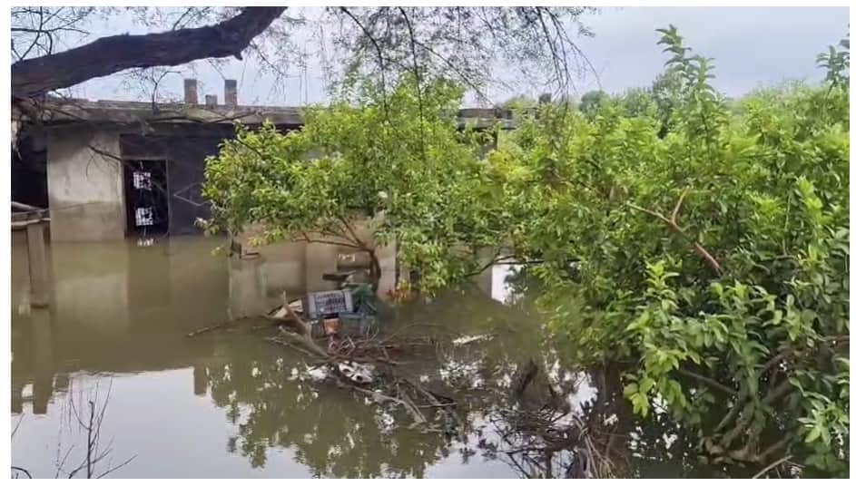 Rajasthan Rain Havoc Heavy Rain Creates 50-Foot Crater in Sawai Madhopur, Houses and Temples Collapse