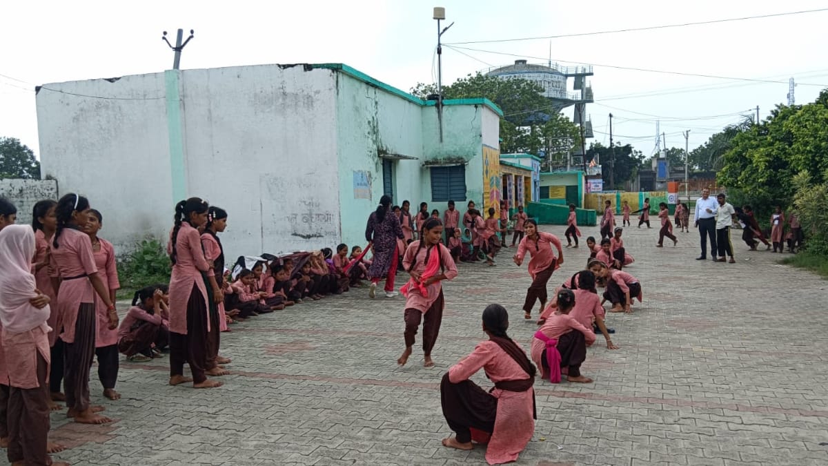 Captain Aksa team B registered victory in Kho-Kho competition in Bulandshahr