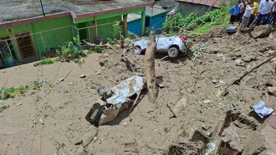 Chamoli disaster Everything destroyed in flood old man Still missing see Situation even after Three days