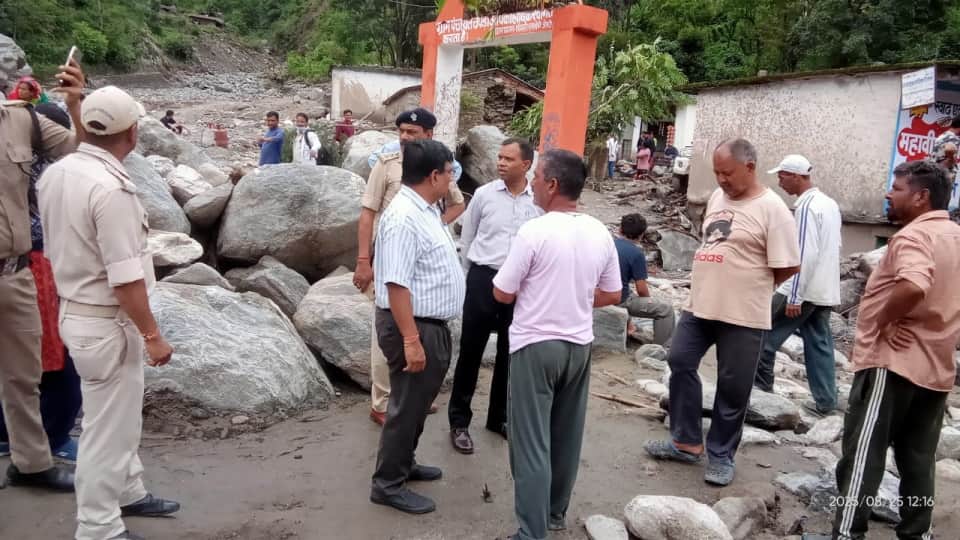 Chamoli disaster Everything destroyed in flood old man Still missing see Situation even after Three days