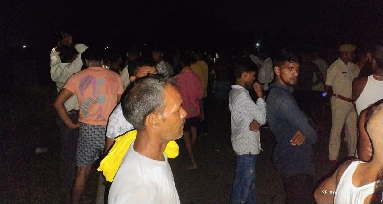 Bihar: Uncontrolled vehicle ran over five people, four died in horrific road accident