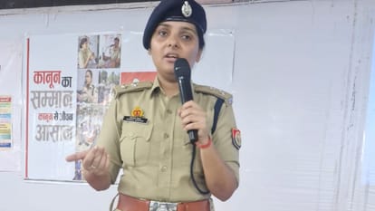 IPS Sonali Mishra explained the importance of uniform in Bareilly