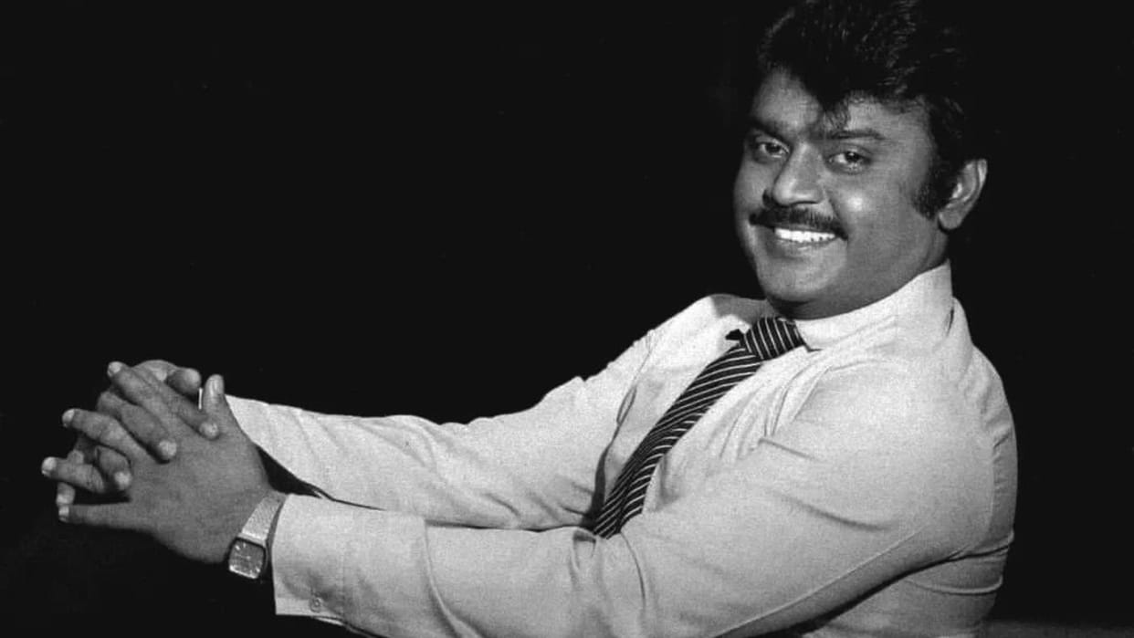 Captain vijayakanth 73rd birth anniversary fans remembers him in different ways