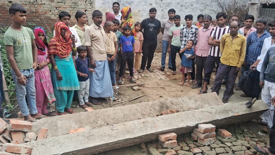Moradabad: An innocent died due to the falling of a beam of an incomplete government house.. another injured