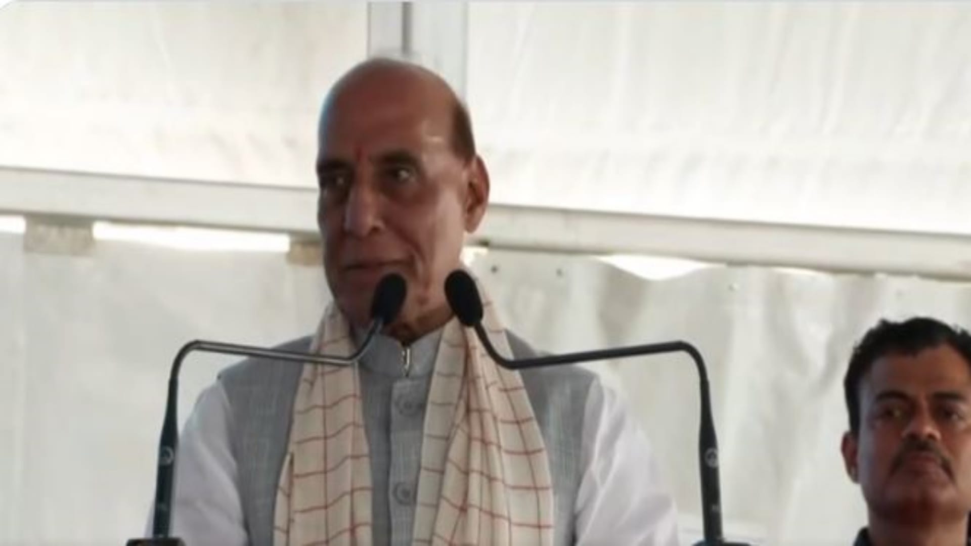 रक्षा मंत्री राजनाथ सिंह