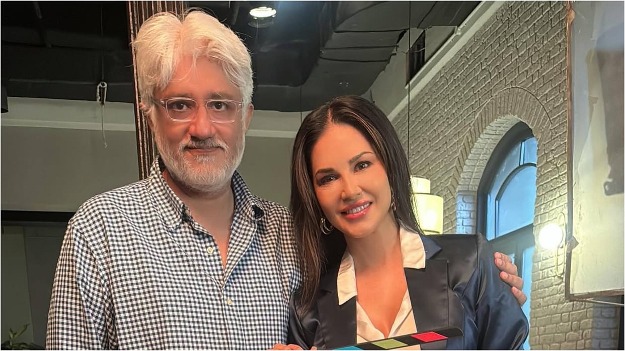 Sunny Leone Got chance in director Vikram Bhatt upcoming projects actress begins shoot