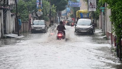 Rain in Varanasi 202 mm rain in 48 hours intersections submerged water on roads too