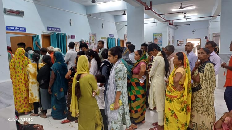 Bihar News: राम भरोसे चल रहा भोरे रेफरल अस्पताल, ओपीडी और इमरजेंसी जीएनएम के सहारे...क्या बोले प्रभारी; जानें