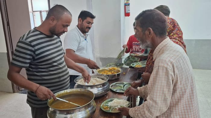 Chamoli Cloudburst Tharali disaster Job crisis now neither home nor business is left Houses and shops damaged