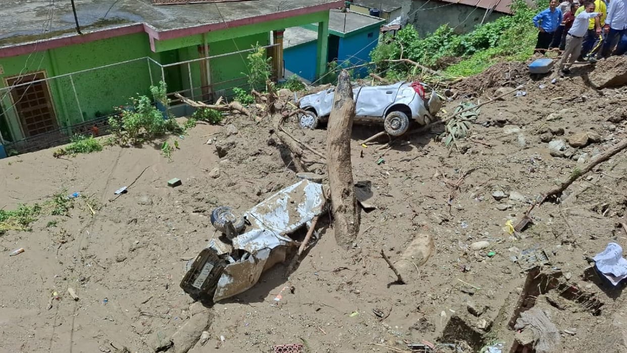 Chamoli Cloudburst Tharali disaster Job crisis now neither home nor business is left Houses and shops damaged