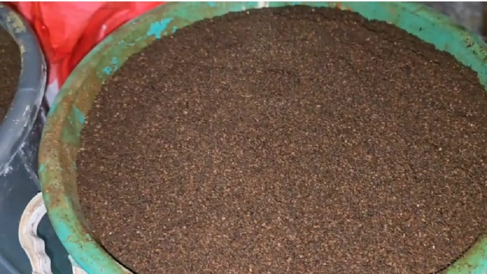 License for making Namkeen registered but tobacco packaging going on in Khurja