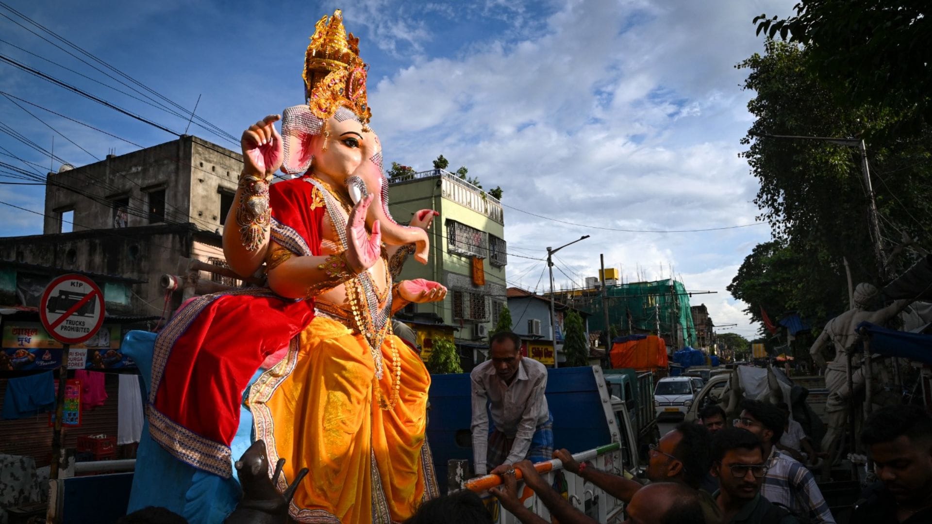 Ganesh Chaturthi 2025 Ganpati Puja Mumbai and across India Lord Ganesh Idols Worship Devotee Ganeshotsav Photo