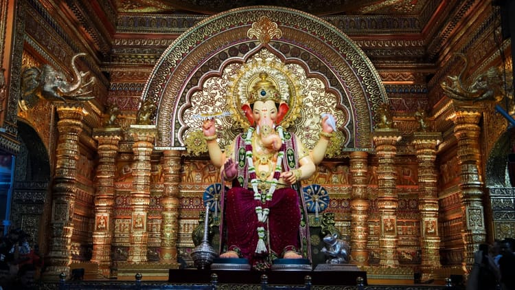 Ganesh Chaturthi 2025 Ganpati Puja Mumbai And Across India Lord Ganesh Idols Worship Devotee Ganeshotsav Photo – Amar Ujala Hindi News Live