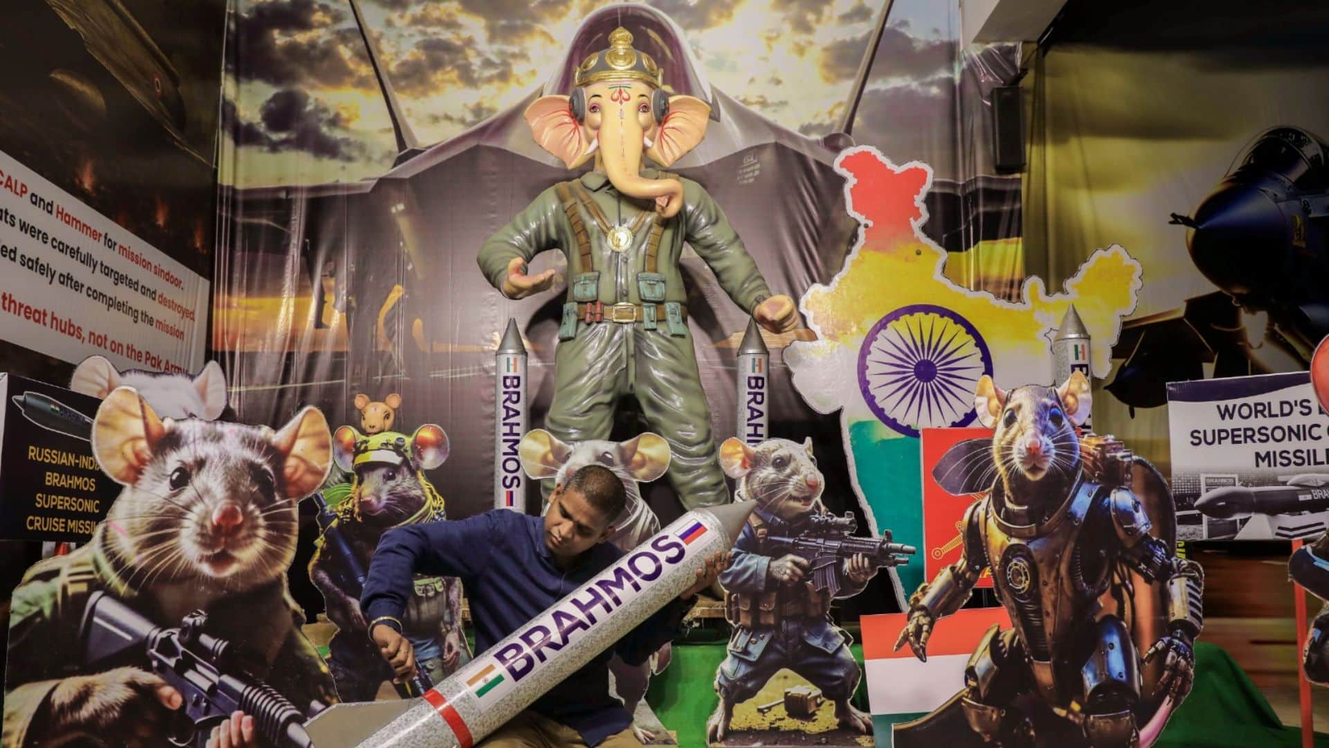 Ganesh Chaturthi 2025 Ganpati Puja Mumbai and across India Lord Ganesh Idols Worship Devotee Ganeshotsav Photo