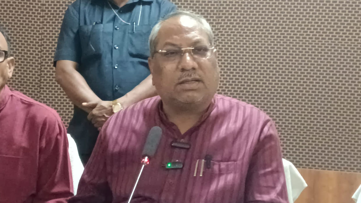 Cabinet Minister Sanjay Nishad advised BJP in Gorakhpur, 'Be cautious of imported leaders'