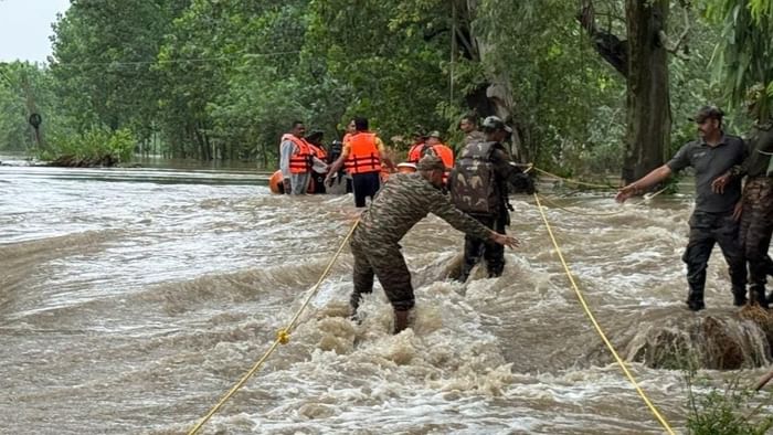 Hundreds of villages submerged in water due to floods in Punjab