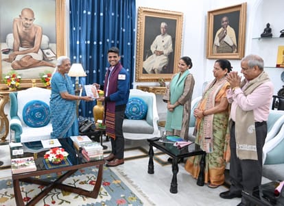 Lucknow: Astronaut Shubhanshu Shukla reached among children, said- sleep early and wake up early; study by mak