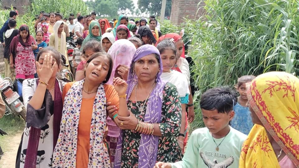 tenth class student murdered by slitting his throat in Sambhal