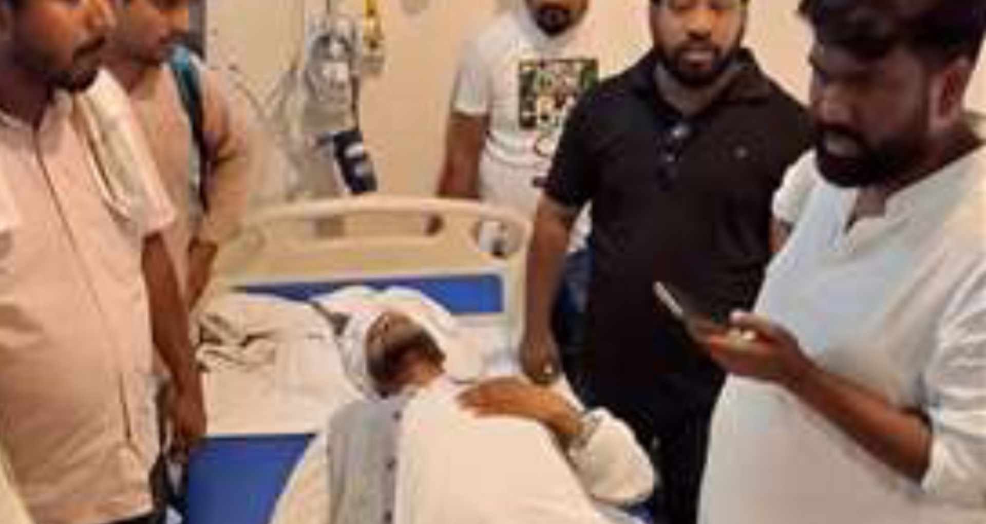 वोटर अधिकार यात्रा से पहले कांग्रेस कार्यकर्ताओं में भिड़ंत