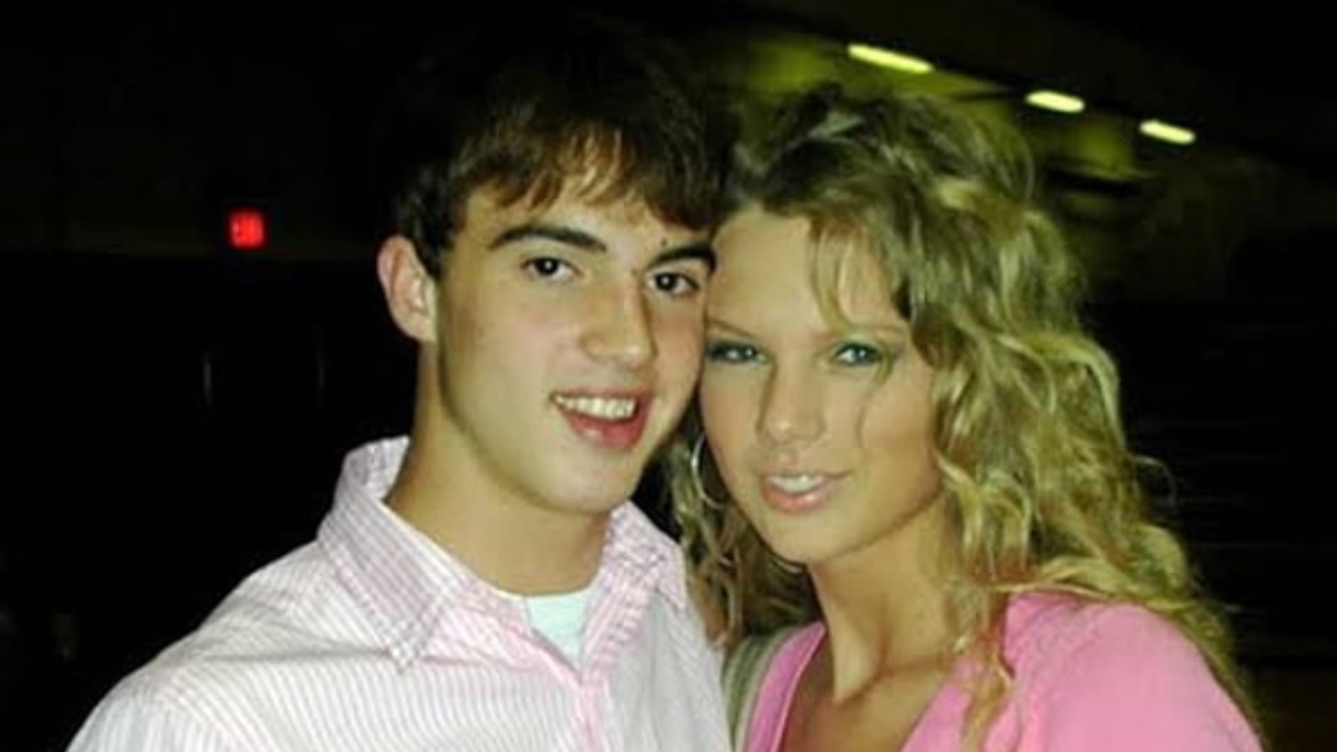 taylor swift travis kelce engagement list of ex boyfriends singer musician