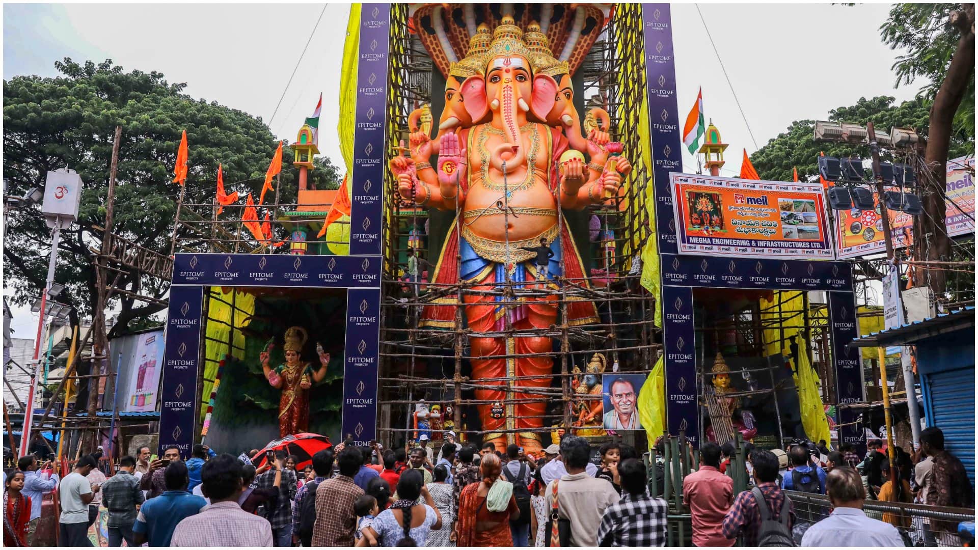 'Ganpati Bappa Morya' resonates everywhere in india, PM Modi wishes people for Ganesh Chaturthi; See Photos