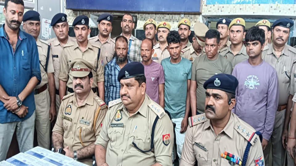Kanpur: GRP and RPF arrested five accused who used to rob trains after doing recce