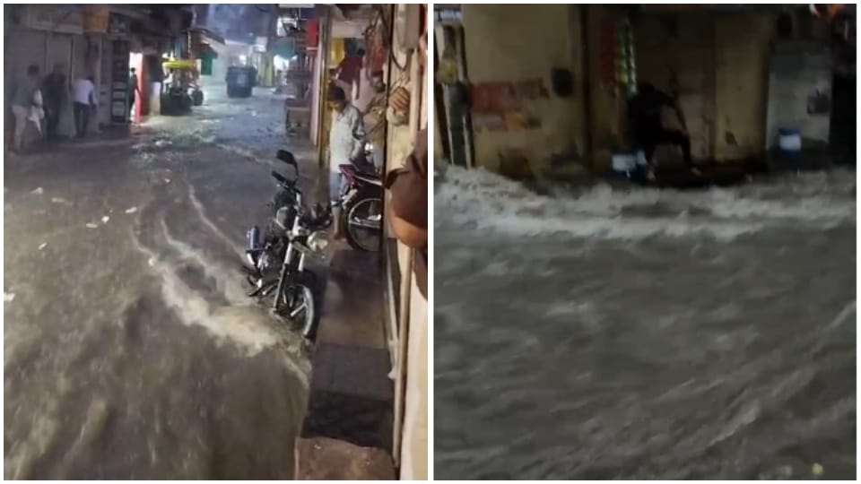 सड़कों पर भरा पानी।