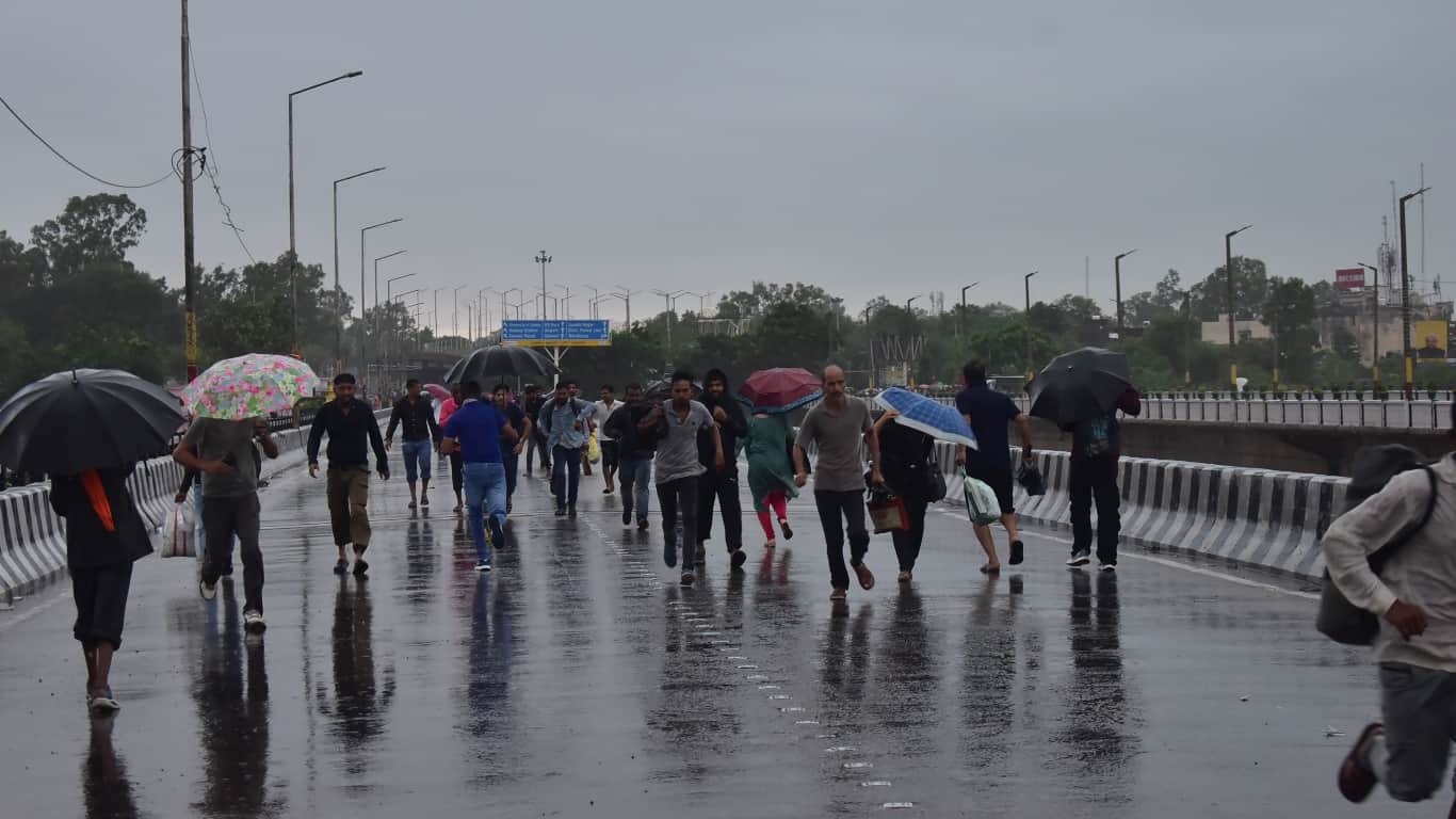 Due to heavy rains in Jammu and Kashmir disaster everywhere