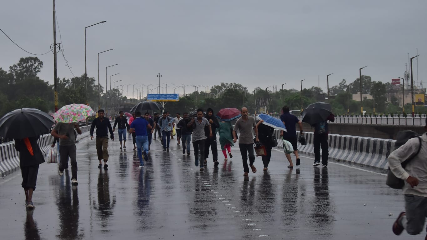 Due to heavy rains in Jammu and Kashmir disaster everywhere