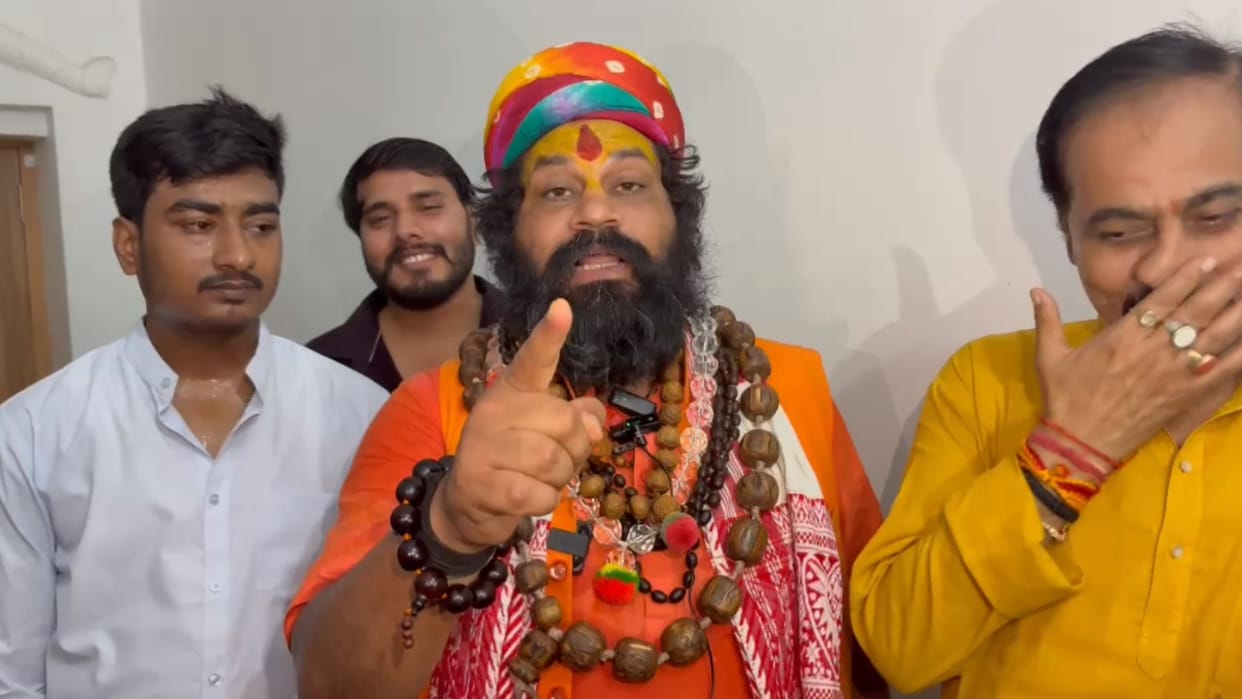UP: Mahant Rajudas of Ayodhya said- Swami Prasad Maurya will be beaten in every street, every alley
