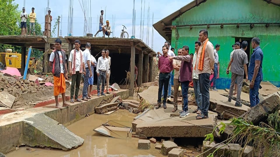 प्रभावित क्षेत्रों का शुरू हुआ सर्वेक्षण