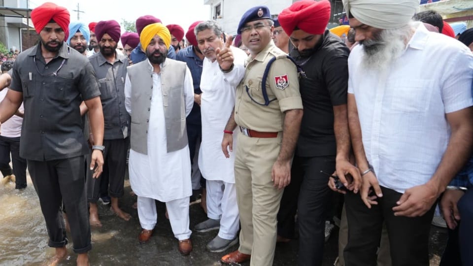 Punjab government formed flood management committee CM bhagwant mann  visit affected areas