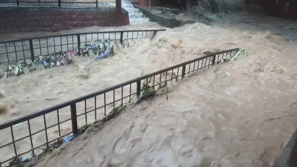 Due to heavy rains in Jammu and Kashmir disaster everywhere