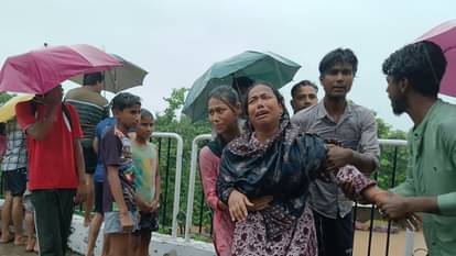Rain wreaks havoc in Jammu Rajeev Colony submerged due to Tawi floods, families forced to leave their houses