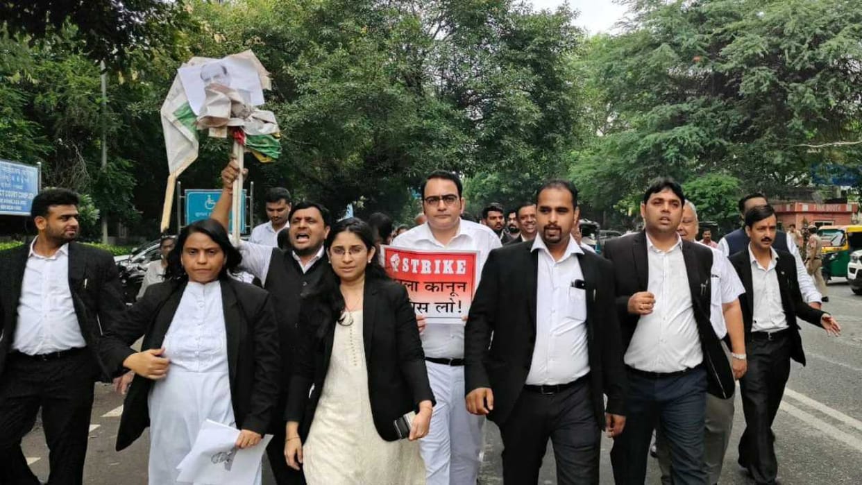 Reach court wearing a black ribbon said Delhi High Court Bar Association