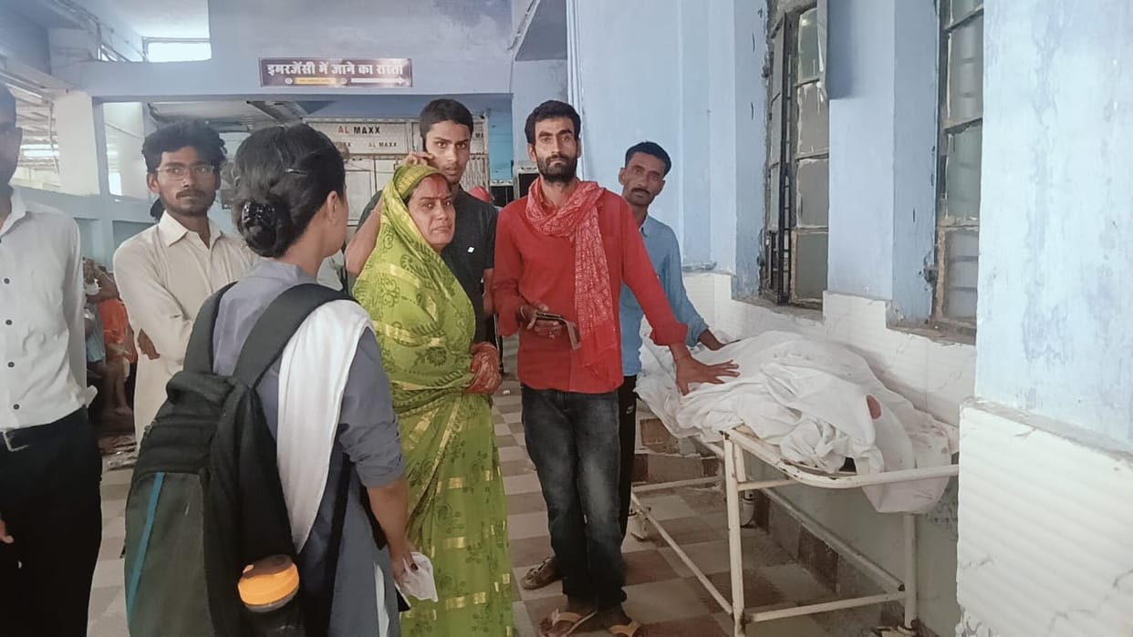 Bihar Accident: Elderly man riding a scooter dies after being hit by a speeding car, one person injured