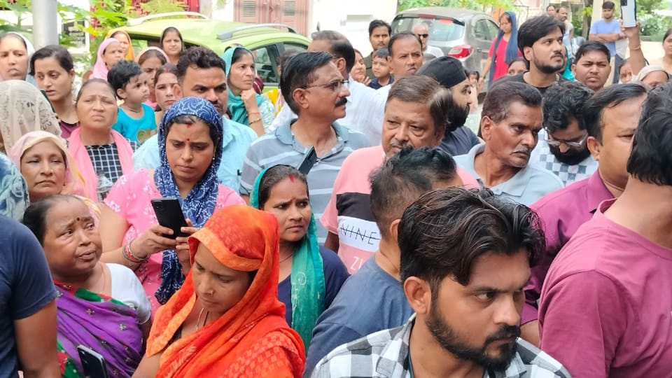 Shahjahanpur suicide case mother-in-law big reveal Family was in debt Industrial Centre had withheld grant