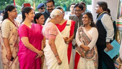 Jhansi: Governor said in the convocation ceremony- keep an eye on teachers through CCTV cameras