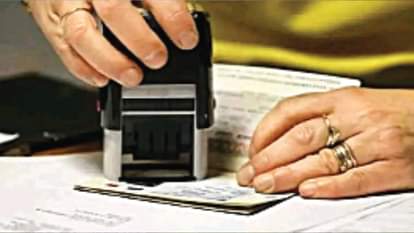 वीजा शुल्क में कटौती कर सकती है ब्रिटिश सरकार (सांकेतिक)