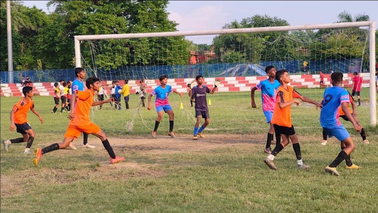 Varanasi Football League: Football Nursery won 4-2 with Iqra decisive goal