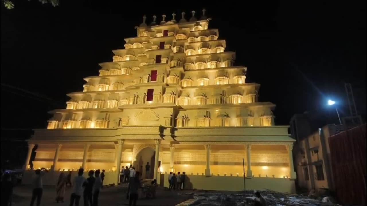 Pandal of Katghora Ke Raja is 111 feet high
