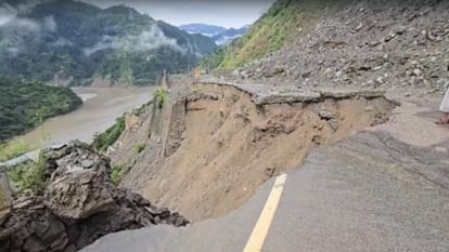 Himachal Weather forecast: Heavy rain and landslide wreak havoc, roads including Chandigarh-Manali NH blocked,