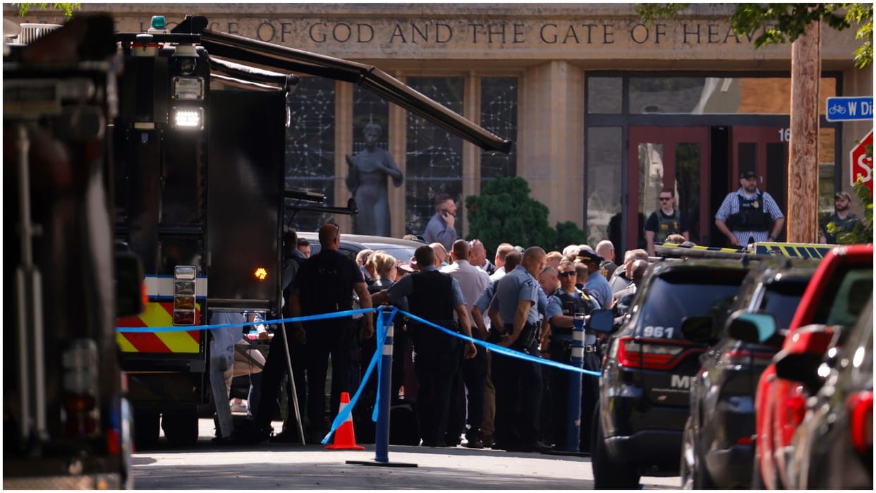 Minneapolis Shooting Shooter fired 116 rounds from rifle into church police chief says News In Hindi
