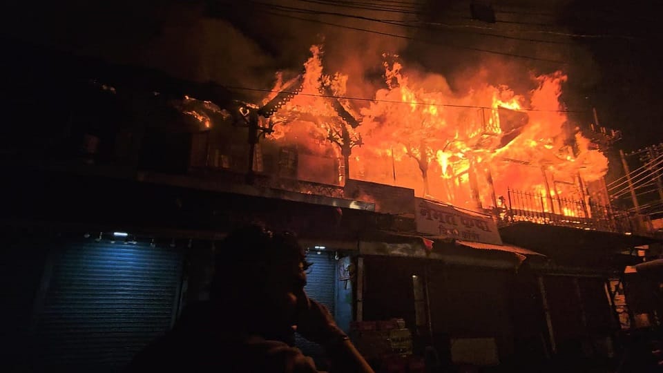 Massive fire in Old London House in Nainital